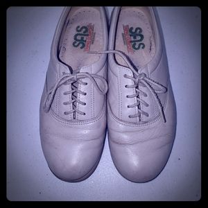 SAS Womens Size 7.5 Walking Orthopedic Shoes Tan